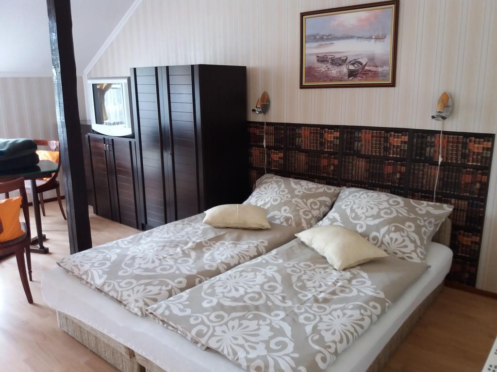Kaiser Apartman Hévíz Екстериор снимка